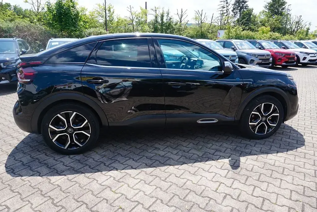 Gebraucht Citroën e-C4 Shine 100 kW (136 PS) 2022 Schwarz Limousine