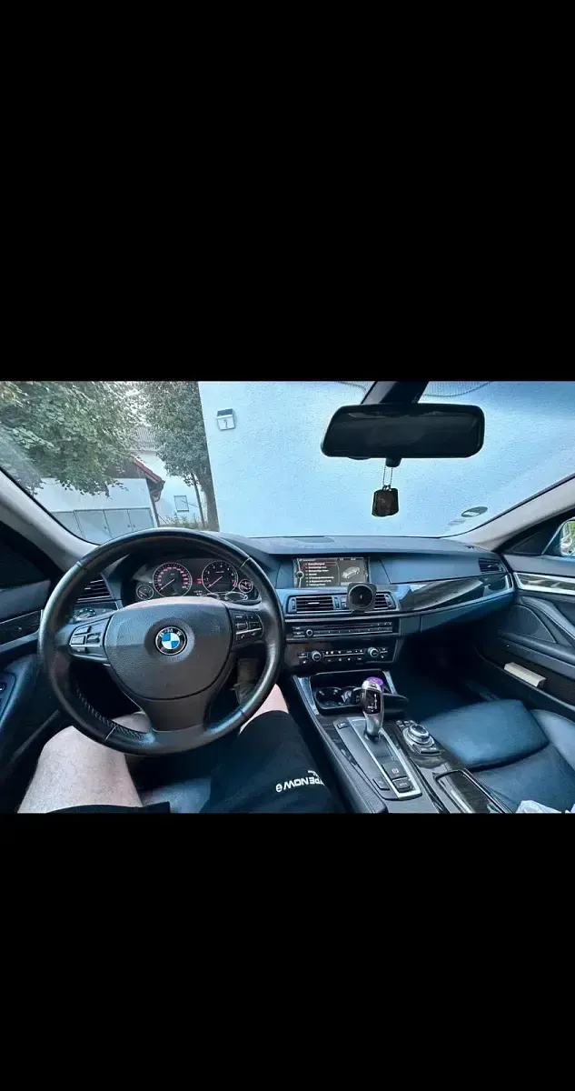 Gebraucht BMW 523 214 PS (157 kW) 2010 Schwarz Limousine