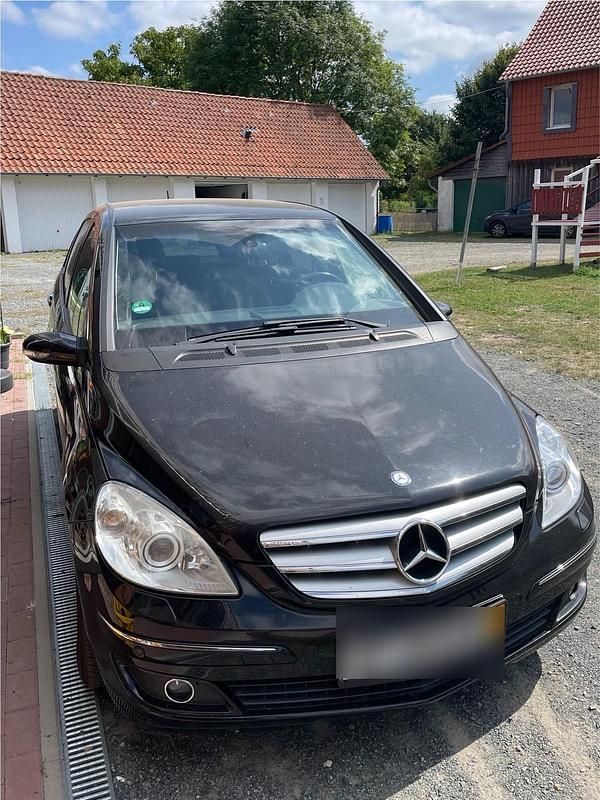 Schwarz Gebraucht 2008 Mercedes B200 Van / Kleinbus | 3.800 € (Guter Preis) - Bild 1/4