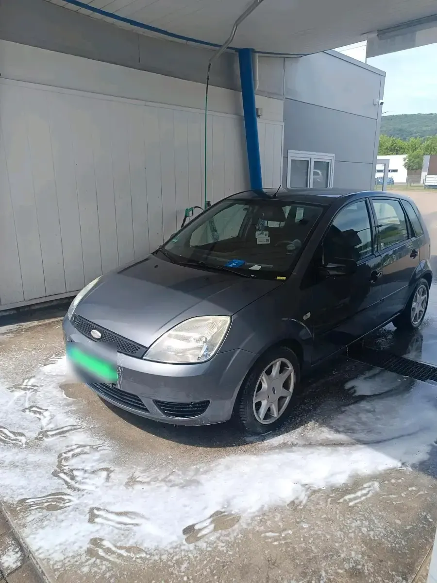 Gebraucht Ford Fiesta 60 PS (44 kW) 2005 Grau Kleinwagen