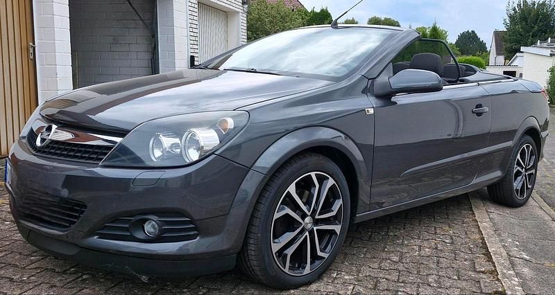 Gebraucht Opel Astra Cabriolet 116 PS (85 kW) 2009 Grau Cabrio