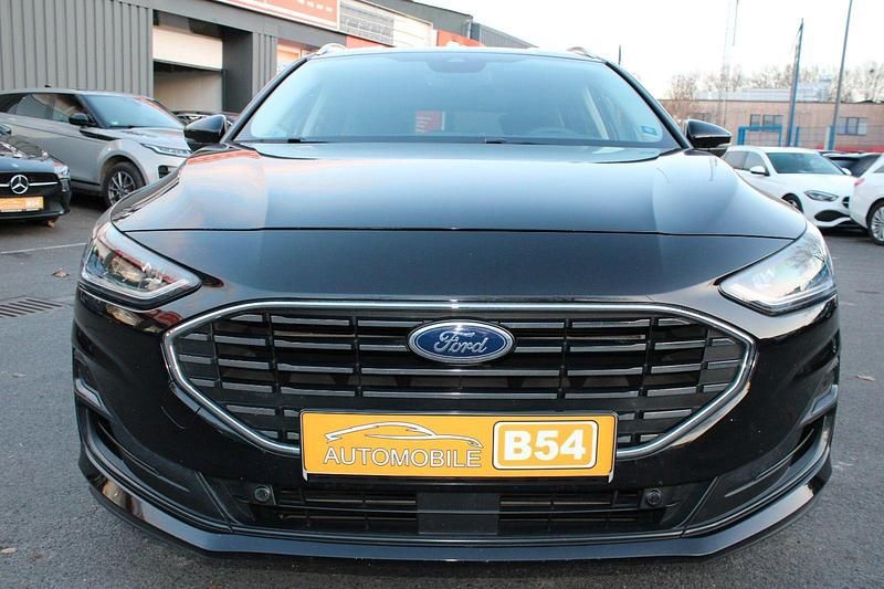 Gebraucht Ford Focus Titanium 125 PS (91 kW) 2022 Schwarz Kombi