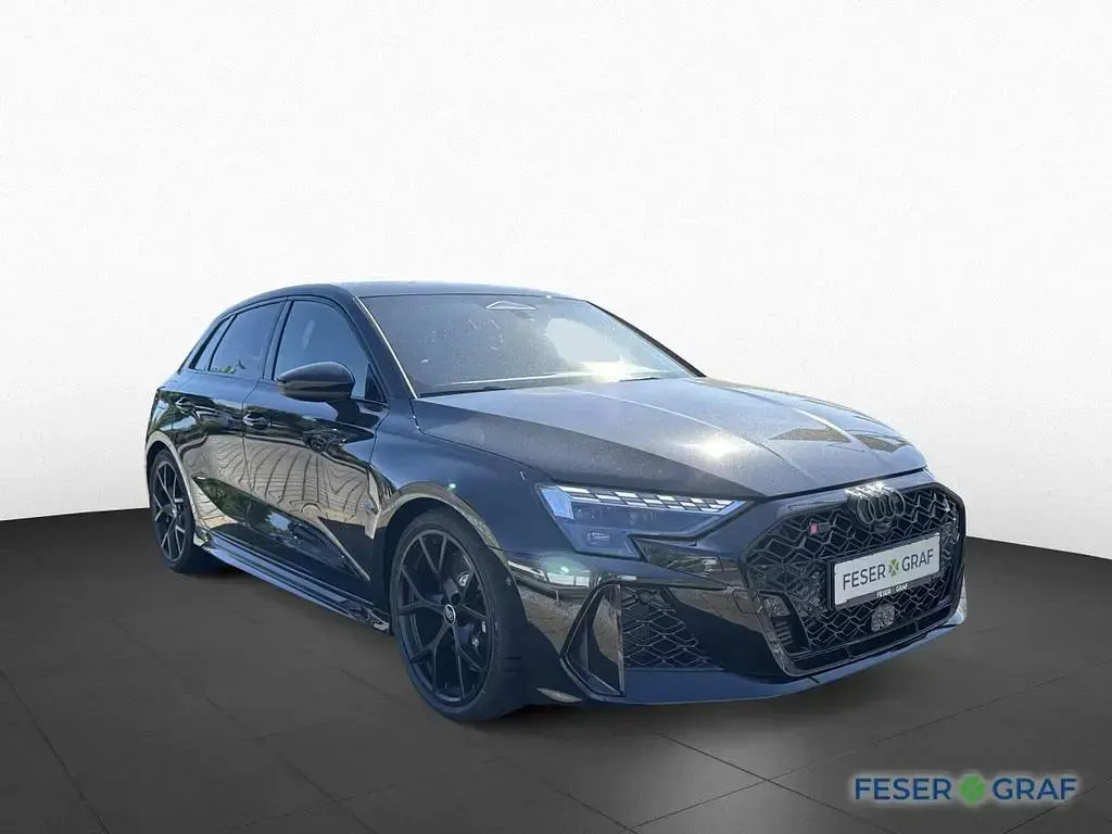 Neu Audi RS3 Ambiente 400 PS (294 kW) 2026 Mythosschwarz metallic Limousine