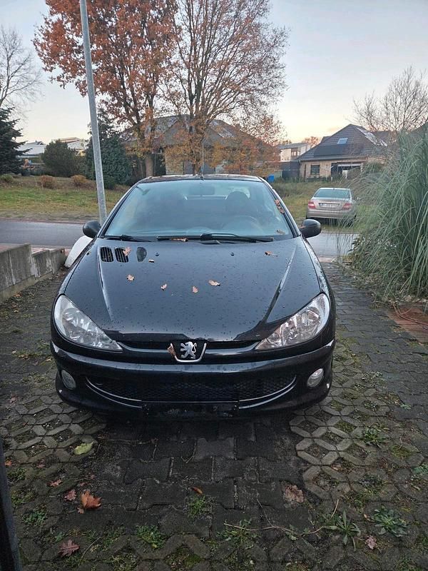 Schwarz Gebraucht 2004 Peugeot 206 CC Cabrio | 600 € (Guter Preis) - Bild 1/4