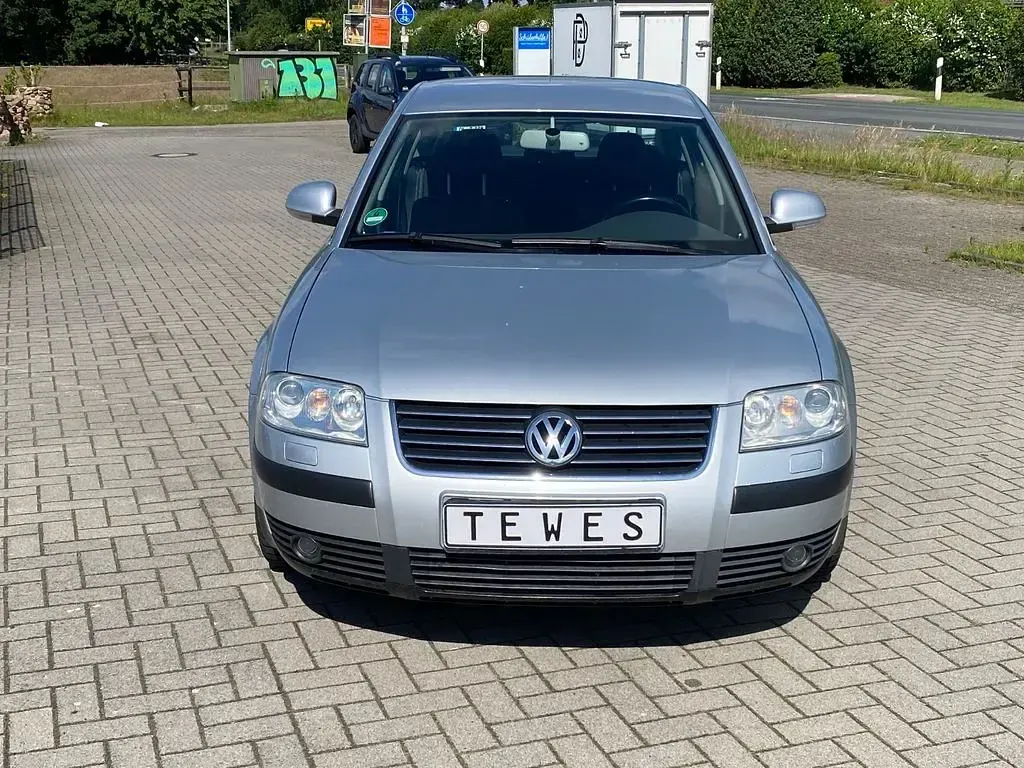 Gebraucht VW Passat Trendline 102 PS (75 kW) 2004 Silber Limousine