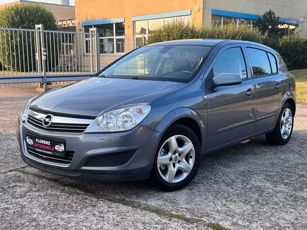 Gebraucht Opel Astra Edition 90 PS (66 kW) 2007 Grau Limousine