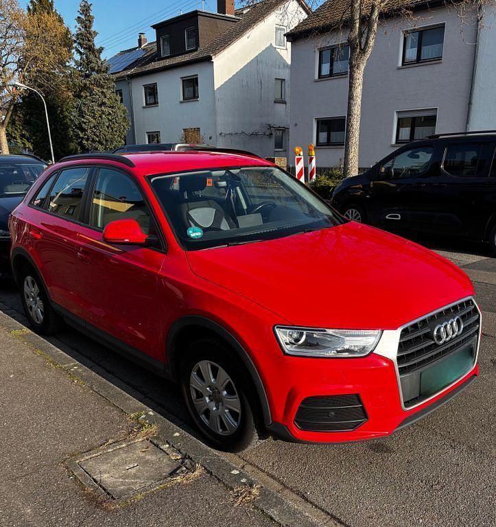 Gebraucht Audi Q3 Design 150 PS (110 kW) 2018 Rot SUV
