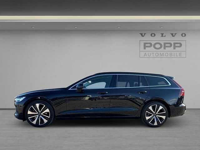Gebraucht Volvo V60 145 PS (106 kW) 2024 Kombi