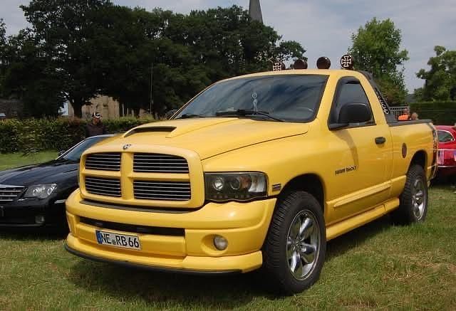 Gelb Gebraucht 2004 Dodge Ram Abholung | 17.499 € - Bild 1/4