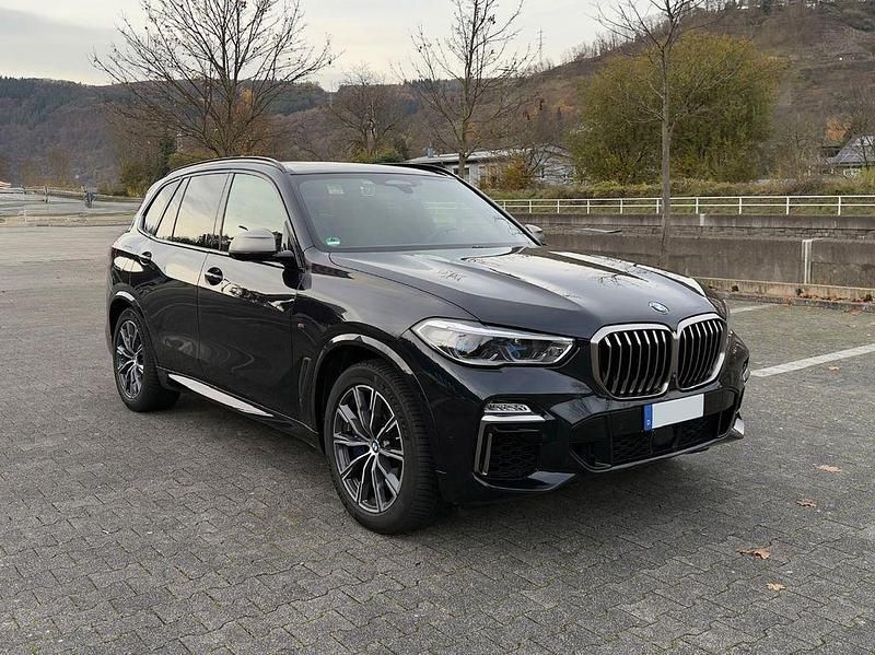 Schwarz Gebraucht 2019 BMW X5 Sport Line SUV | 59.999 € (Teuer) - Bild 1/4