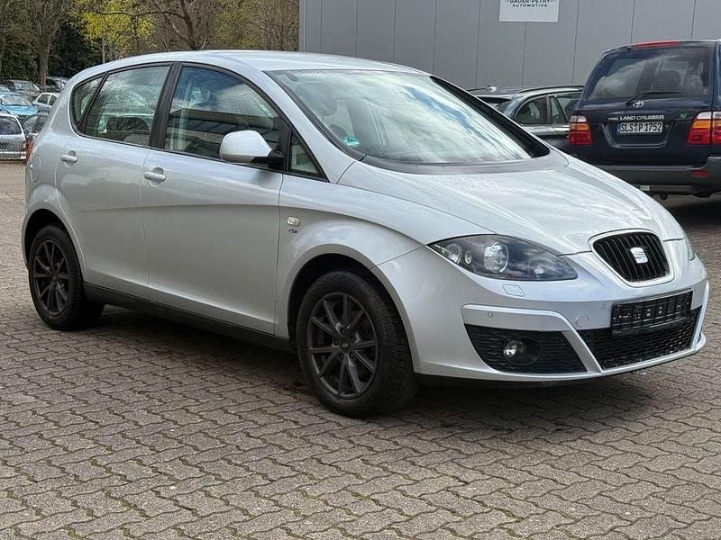 Gebraucht Seat Altea Stylance 160 PS (117 kW) 2012 Silber Van / Kleinbus