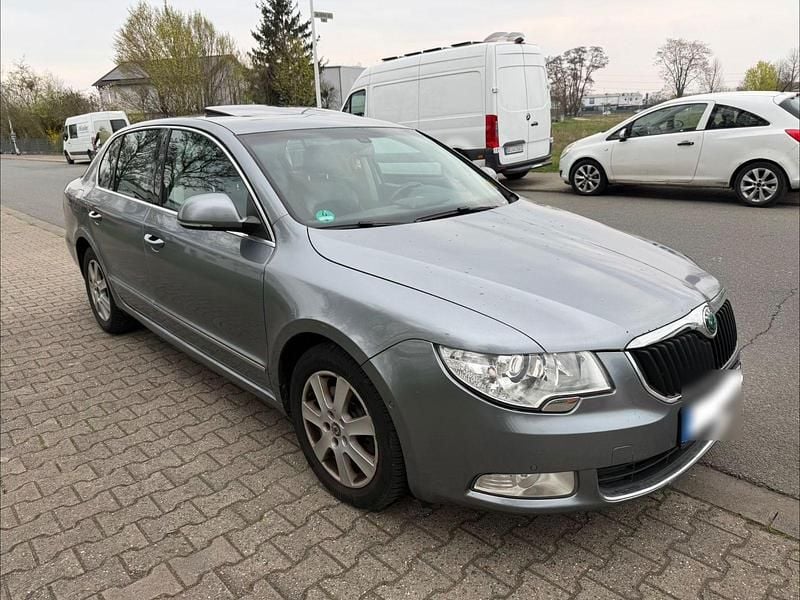 Gebraucht Skoda Superb Ambition 170 PS (125 kW) 2008 Grau Limousine