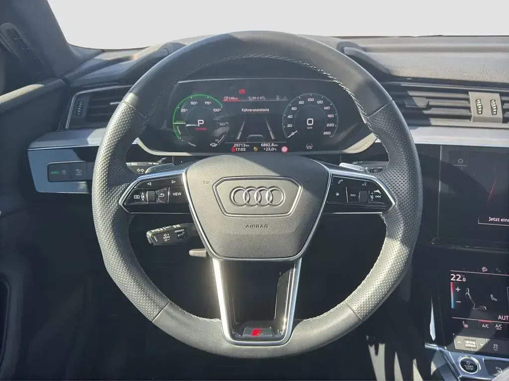 Gebraucht Audi e-tron Sportback Advanced Plus 300 kW (408 PS) 2023 Manhattangrau metallic SUV