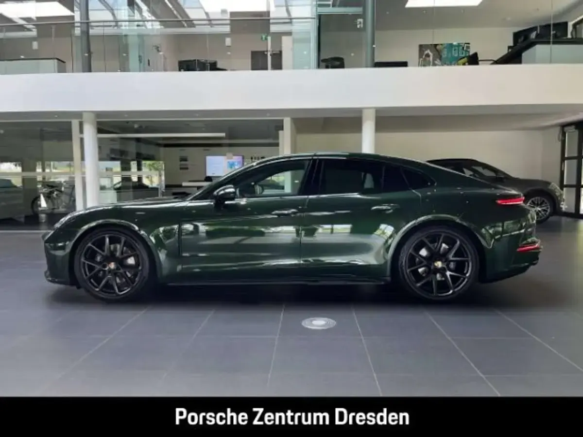 Neu Porsche Panamera 4 354 PS (260 kW) 2026 Oakgrünmetallic neo Kleinwagen