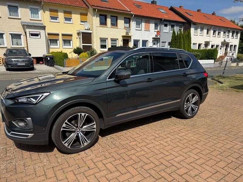 Grün Gebraucht 2019 Seat Tarraco XCELLENCE SUV | 19.999 € (Etwas zu teuer) - Bild 1/4
