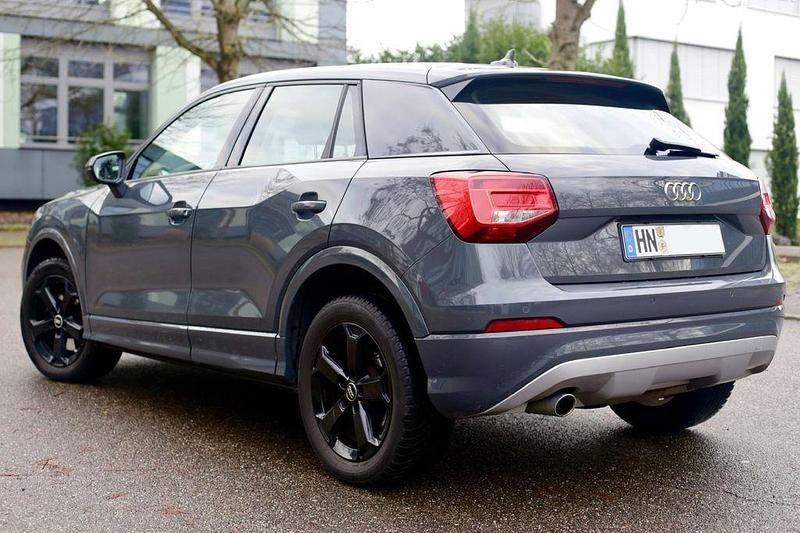 Gebraucht Audi Q2 Sport 116 PS (85 kW) 2018 Grau SUV
