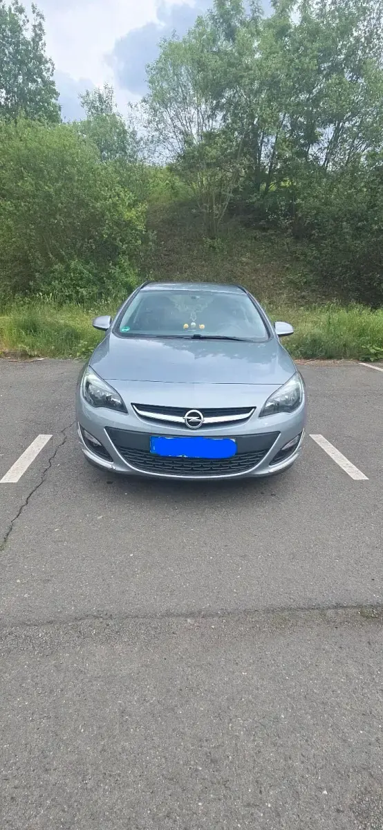 Gebraucht Opel Astra Sport 110 PS (80 kW) 2014 Grau Kombi