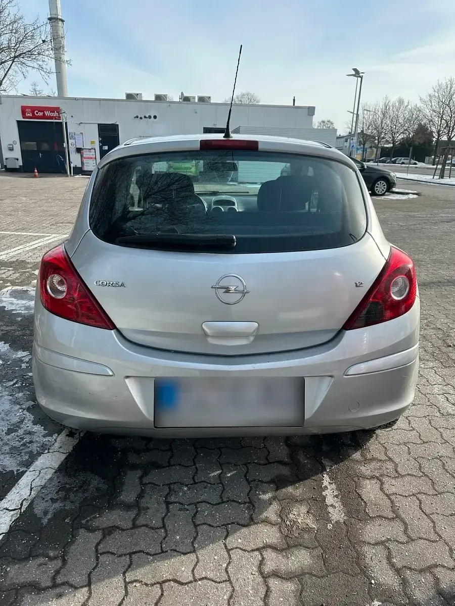 Gebraucht Opel Corsa 80 PS (58 kW) 2007 Silber Kleinwagen