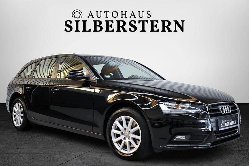 Schwarz Gebraucht 2012 Audi A4 Premium Kombi | 5.900 € (Superpreis) - Bild 1/4