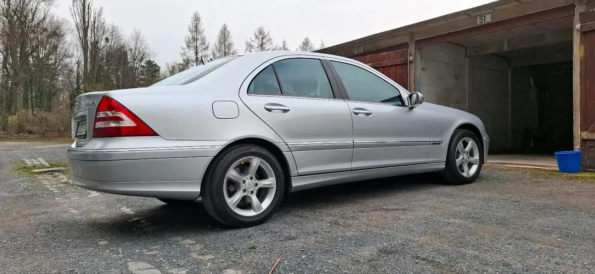 Gebraucht Mercedes C230 204 PS (150 kW) 2006 Silber Limousine