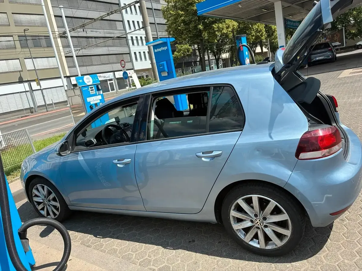 Gebraucht VW Golf VI 122 PS (89 kW) 2009 Blau Kleinwagen