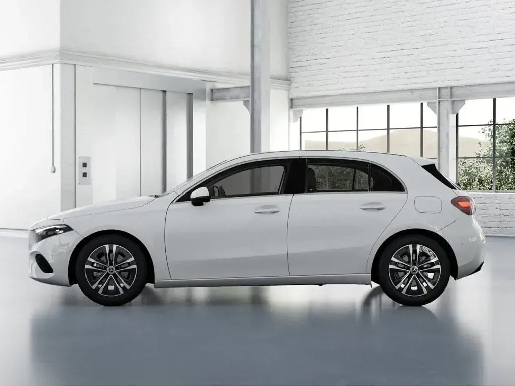 Gebraucht Mercedes A180 Progressive 136 PS (100 kW) 2025 Weiss unilack polarweiß Limousine