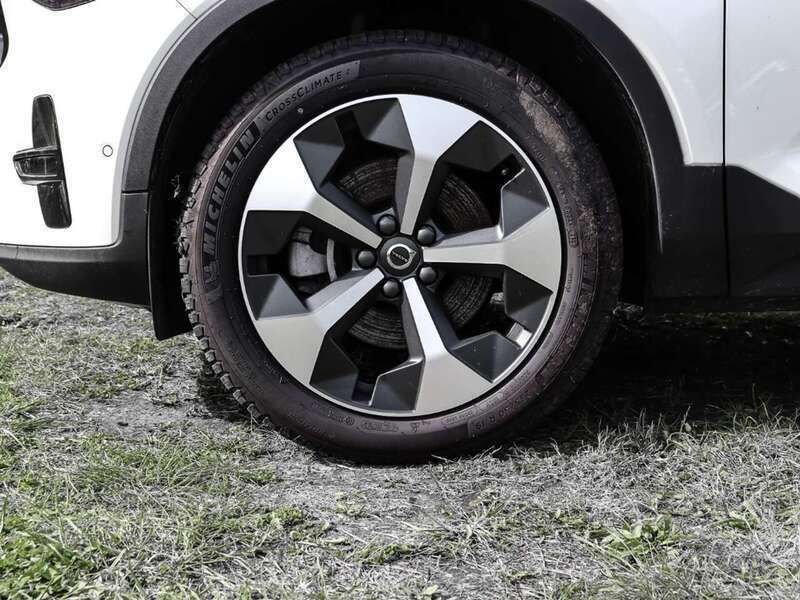 Gebraucht Volvo XC40 Plus 197 PS (144 kW) 2023 Weiss SUV
