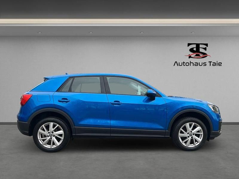 Gebraucht Audi Q2 Basis 150 PS (110 kW) 2017 Blau SUV