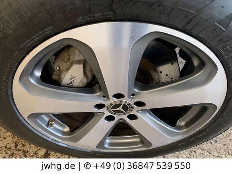 Gebraucht Mercedes GLC300e 320 PS (235 kW) 2021 Polarweiss SUV