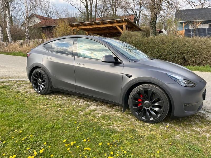 Gebraucht Tesla Model Y Performance 398 kW (542 PS) 2024 Grau SUV