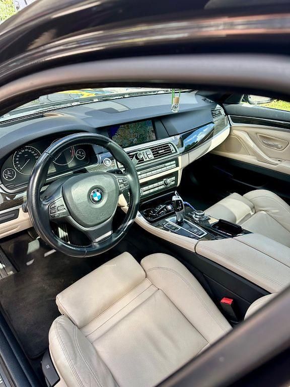Schwarz Gebraucht 2010 BMW 525 Limousine | 9.999 € (Fairer Preis) - Bild 1/4