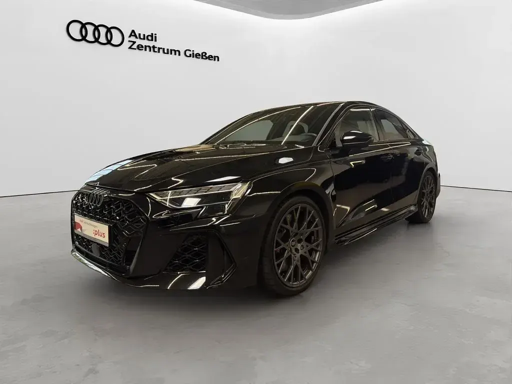 Gebraucht Audi RS3 Comfort 400 PS (294 kW) 2025 Mythosschwarz metallic Limousine