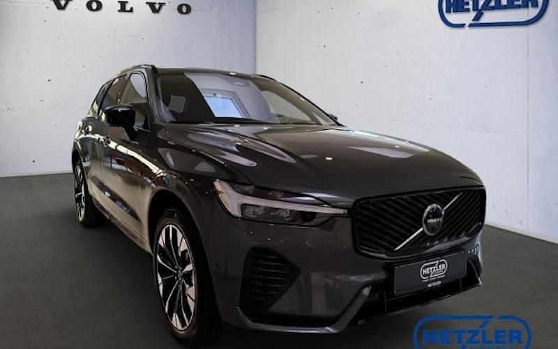 Neu Volvo XC60 Plus 250 PS (183 kW) 2026 Grün SUV