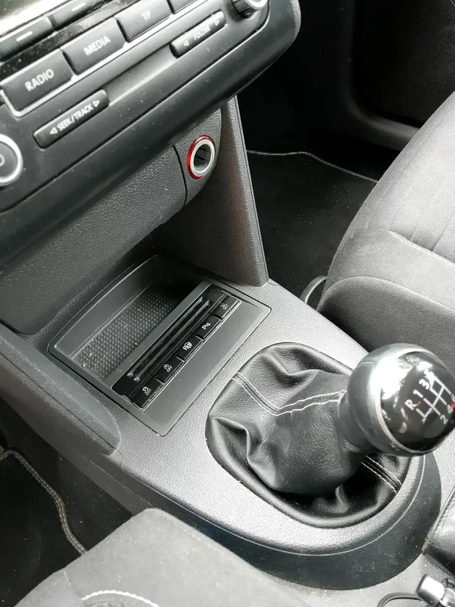 Gebraucht VW Touran Cup 105 PS (77 kW) 2014 Blau Van / Kleinbus