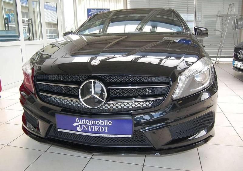Gebraucht Mercedes A180 AMG 122 PS (89 kW) 2013 Kosmosschwarz  metalliclack Kleinwagen