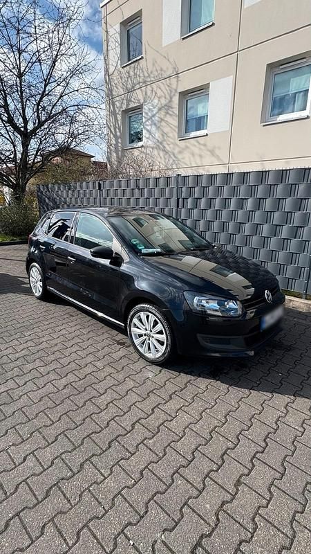 Gebraucht VW Polo 75 PS (55 kW) 2014 Schwarz Limousine