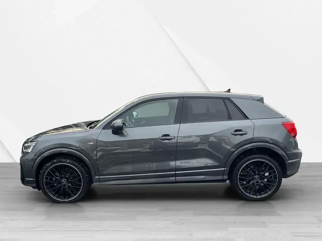 Gebraucht Audi Q2 Competition 150 PS (110 kW) 2025 Daytonagrau perleffekt SUV