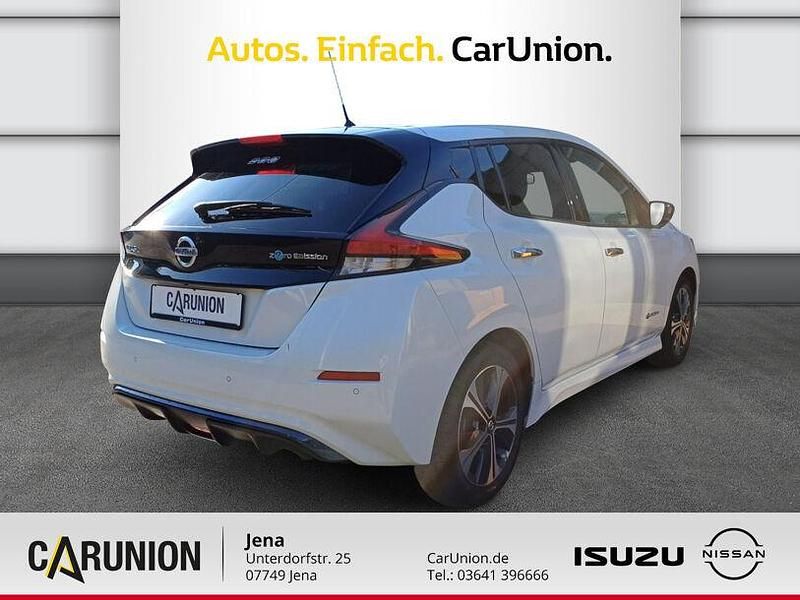 Gebraucht Nissan Leaf N-Connecta 89 kW (122 PS) 2018 Black/white (m) Kleinwagen