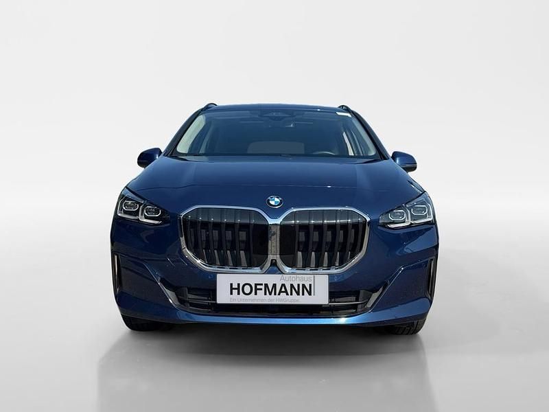 Gebraucht BMW 220 Active Tourer Luxury Line 156 PS (114 kW) 2024 Phytonicblau metallic Van / Kleinbus