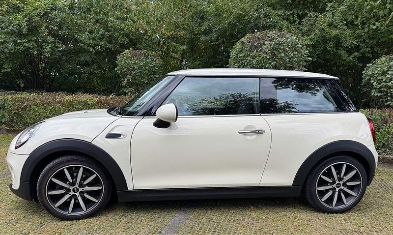 Beige Gebraucht 2017 Mini Cooper D Kleinwagen | 11.790 € (Fairer Preis) - Bild 1/4
