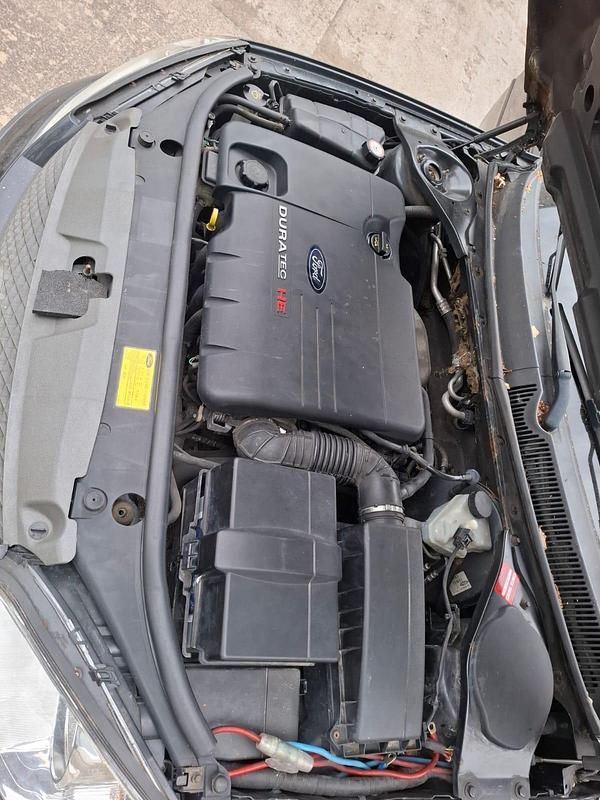 Gebraucht Ford Mondeo 125 PS (91 kW) 2003 Schwarz Kombi