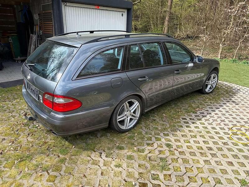 Gebraucht Mercedes E280 231 PS (169 kW) 2007 Flintgrau  metalliclack Kombi