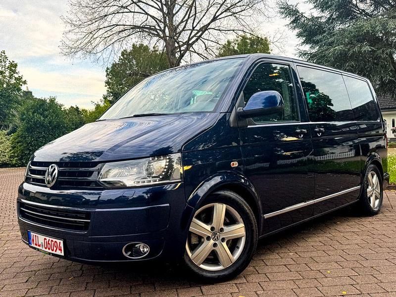 Gebraucht VW Multivan 179 PS (131 kW) 2013 Night blue metallic Van