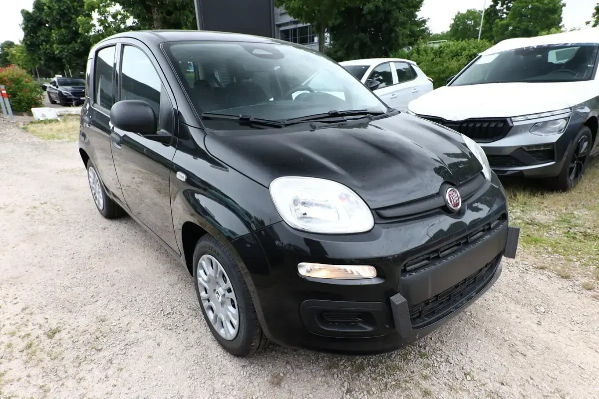 Neu Fiat Panda Icon 65 PS (47 kW) 2026 Schwarz Kleinwagen
