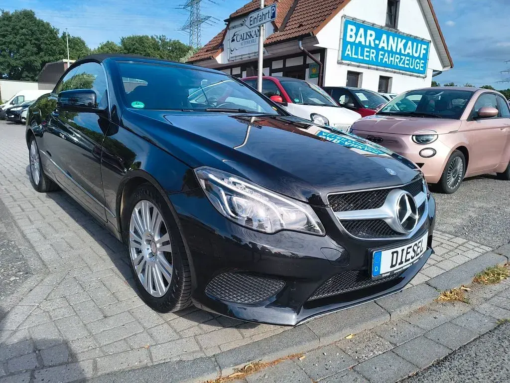 Gebraucht Mercedes E350 252 PS (185 kW) 2013 Obsidianschwarz Cabrio