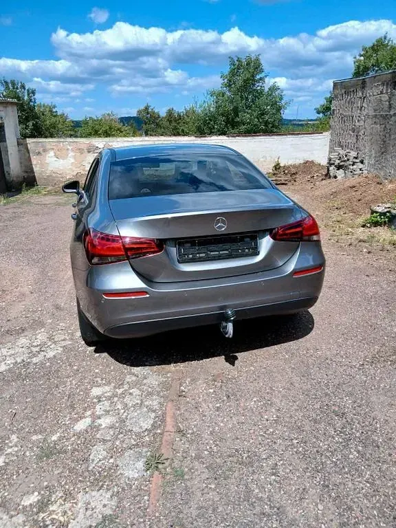 Gebraucht Mercedes A200 163 PS (119 kW) 2023 Grau Limousine