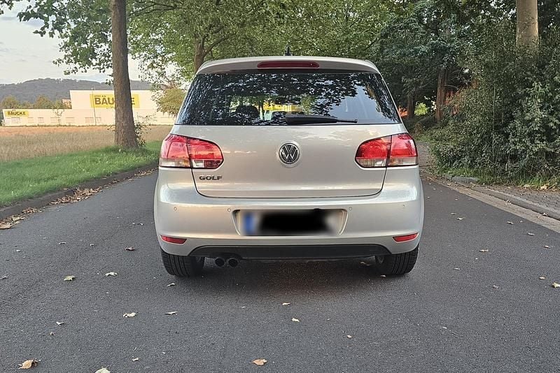 Gebraucht VW Golf VI 143 PS (105 kW) 2012 Silber Kleinwagen