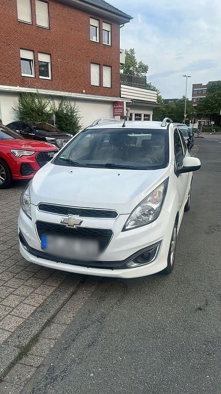 Weiß Gebraucht 2014 Chevrolet Spark LT Kleinwagen | 2.500 € (Guter Preis) - Bild 1/4