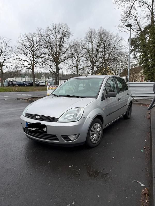 Gebraucht Ford Fiesta 2003 Silber Kleinwagen