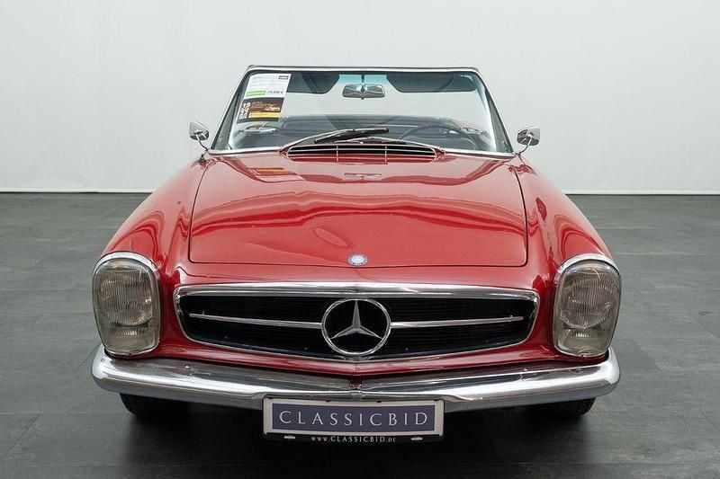 Gebraucht Mercedes 230 150 PS (110 kW) 1963 Rot Cabrio